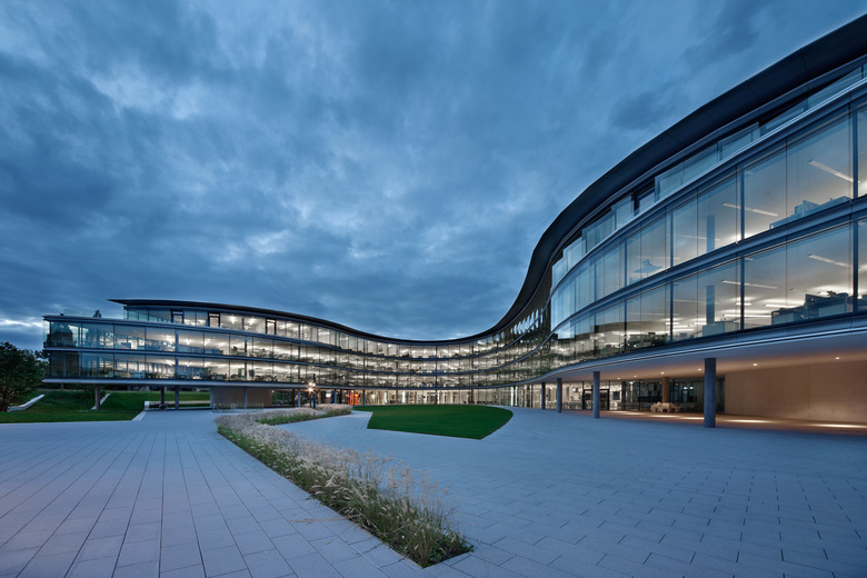 Daniel Swarovski Corporation Zurich Schweiz Ingenhoven Architects