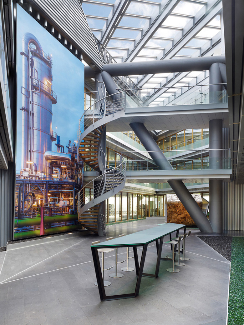 The Boston Consulting Group | Stadttor two_space + product